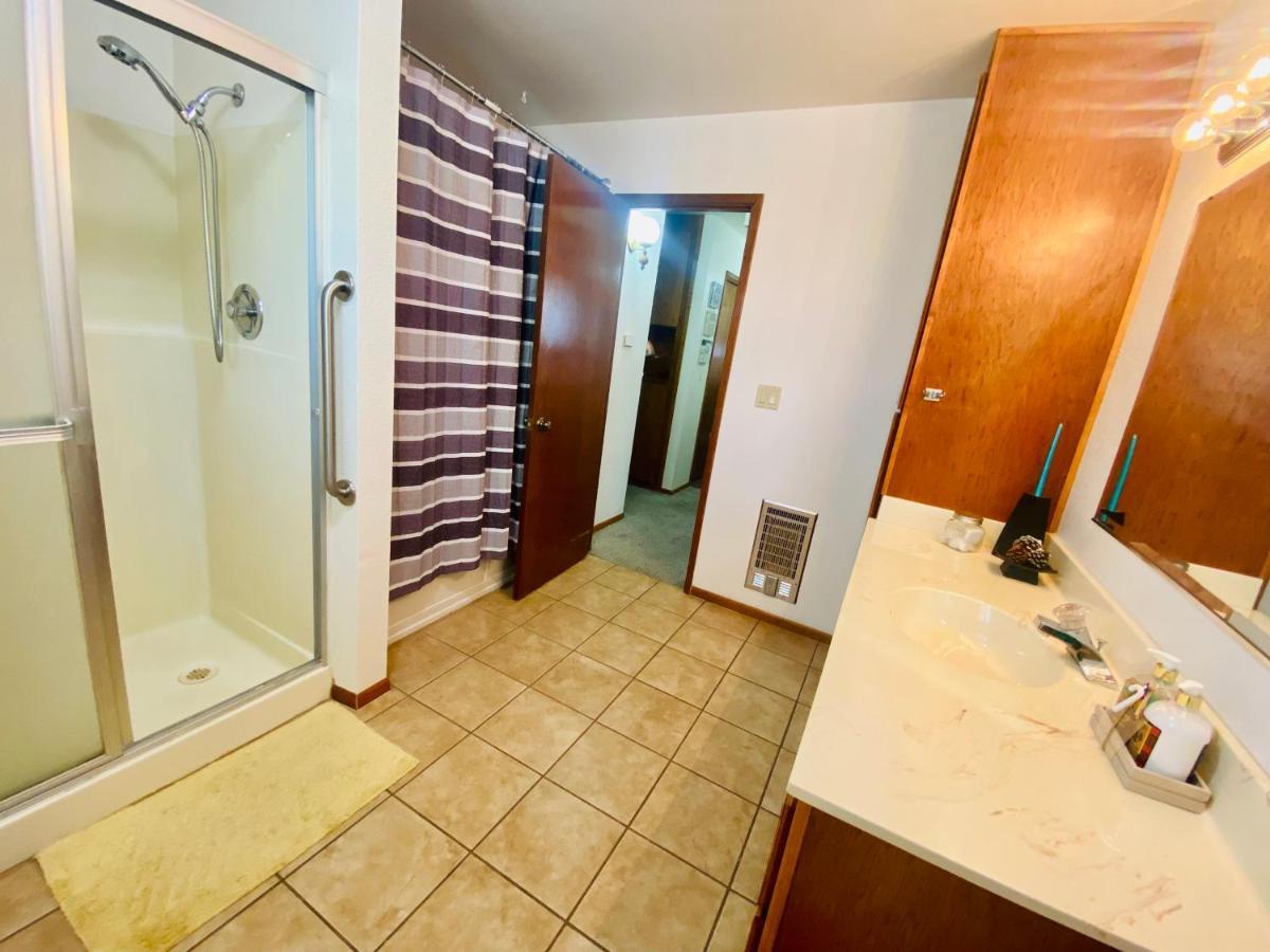 Family Friendly, 3 Bedroom House, With King Bed For Up To 15 - Bbq - Internet - Jet Tub Auburn Exterior photo