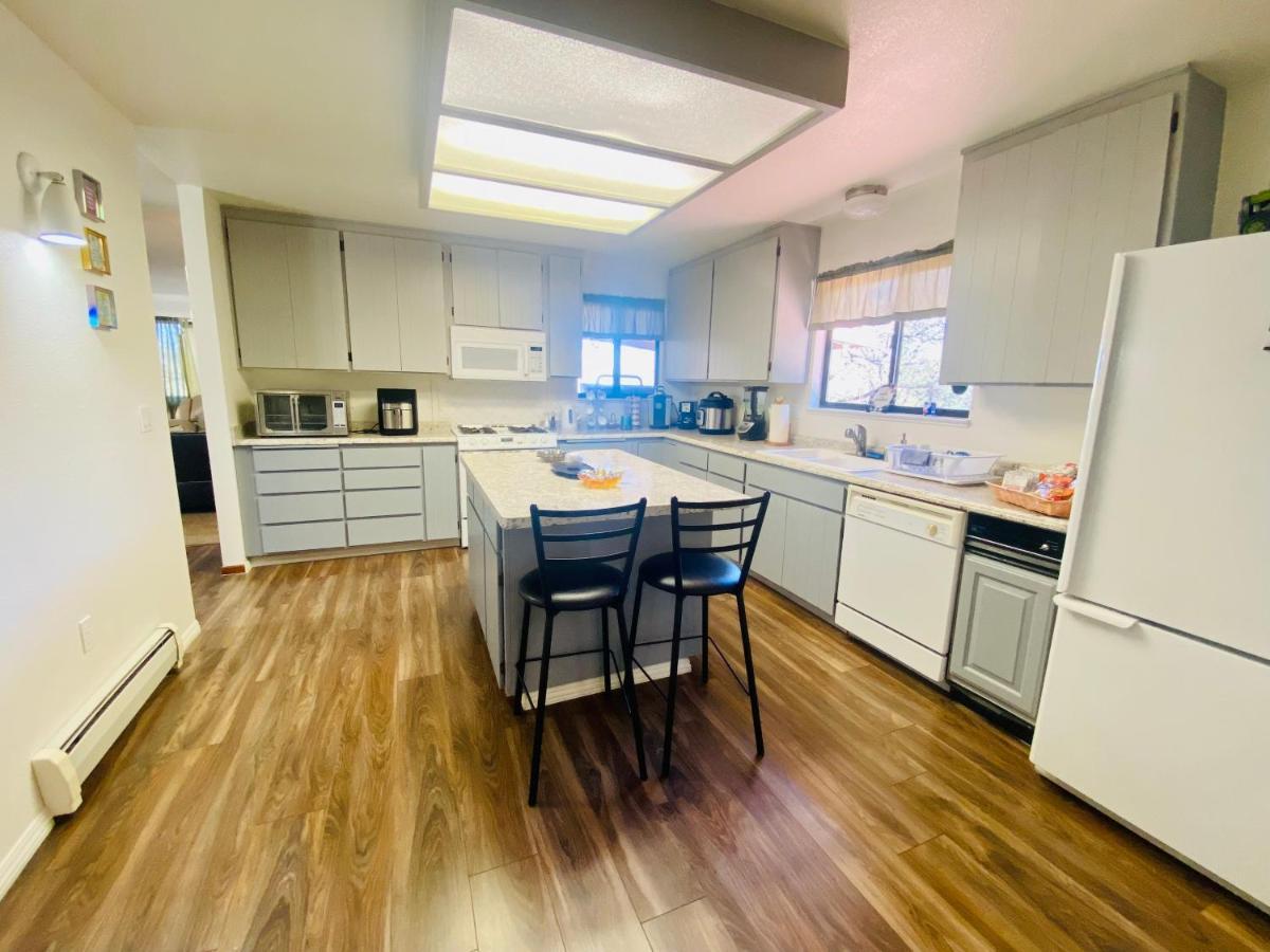 Family Friendly, 3 Bedroom House, With King Bed For Up To 15 - Bbq - Internet - Jet Tub Auburn Exterior photo