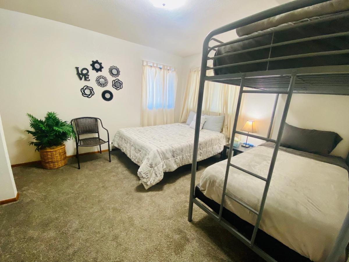 Family Friendly, 3 Bedroom House, With King Bed For Up To 15 - Bbq - Internet - Jet Tub Auburn Exterior photo